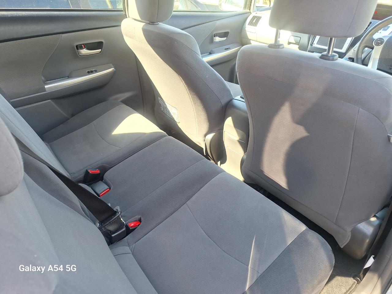 2013 Toyota PRIUS ALPHA  HYBRID