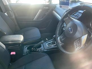 2013 Subaru forester - Thumbnail