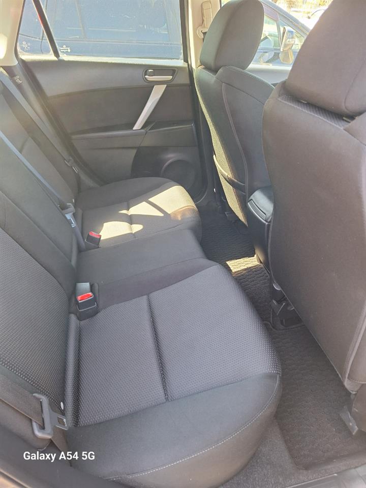 2013 Mazda Axela Sport