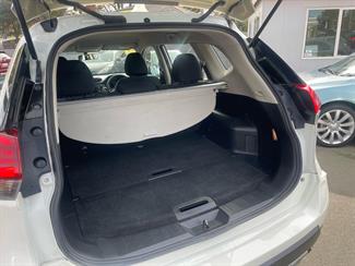 2021 Nissan X-TRAIL ST 2.5P/4WD/NZ - Thumbnail