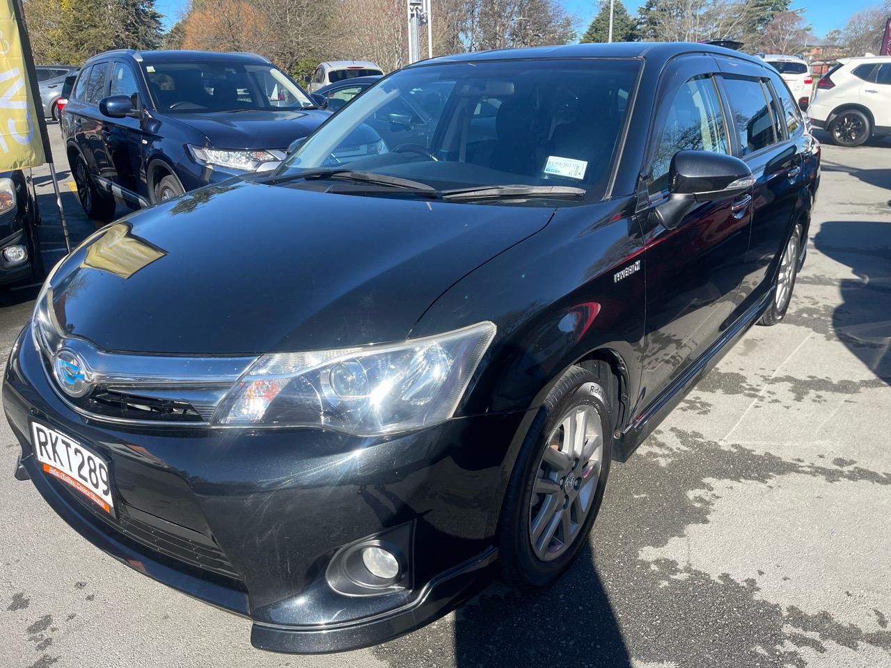 2014 Toyota Corolla Fielder HYBRID wagon