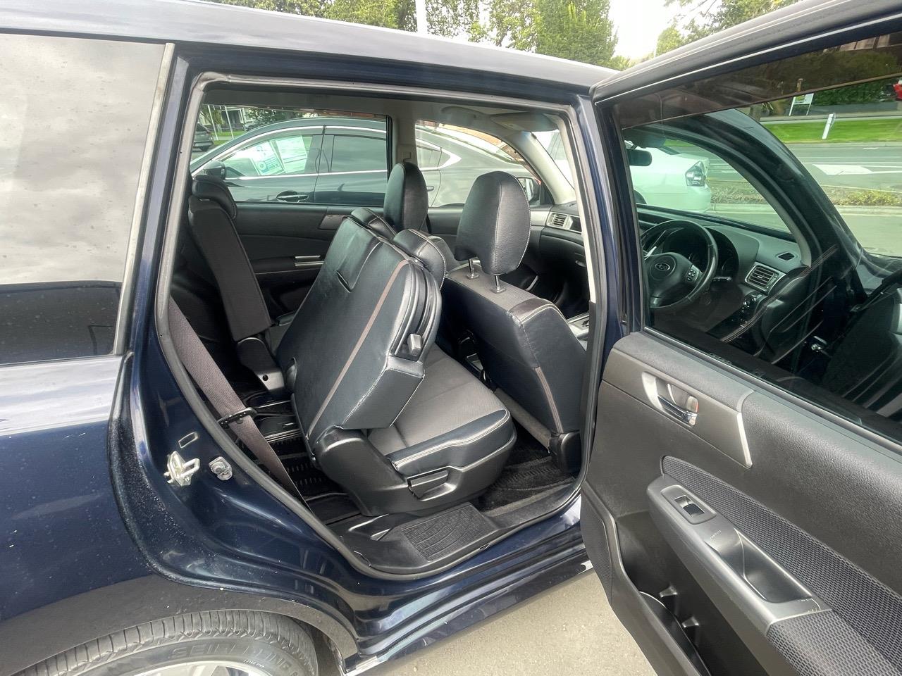 2012 Subaru exiga 7 seater