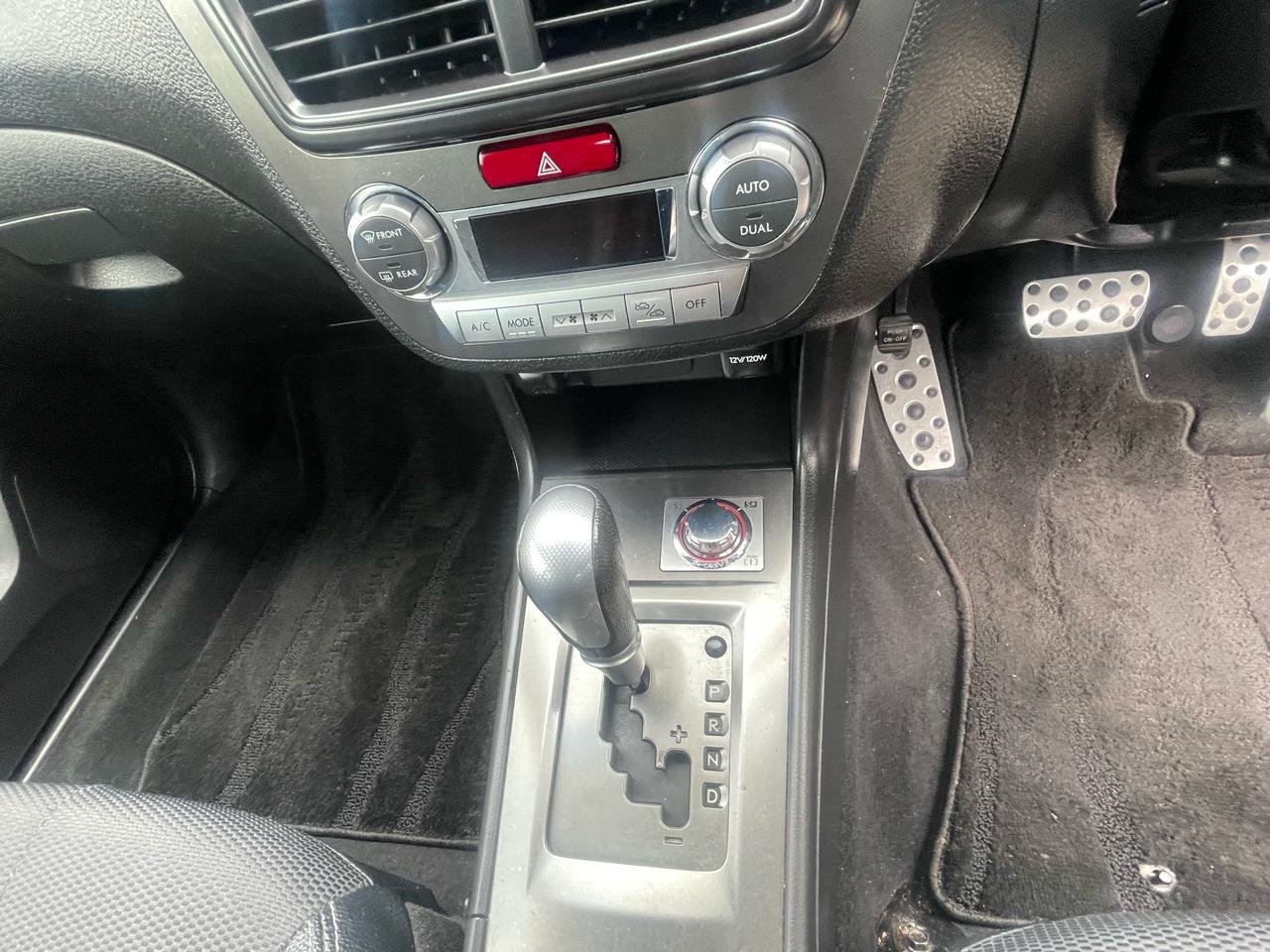 2012 Subaru exiga 7 seater