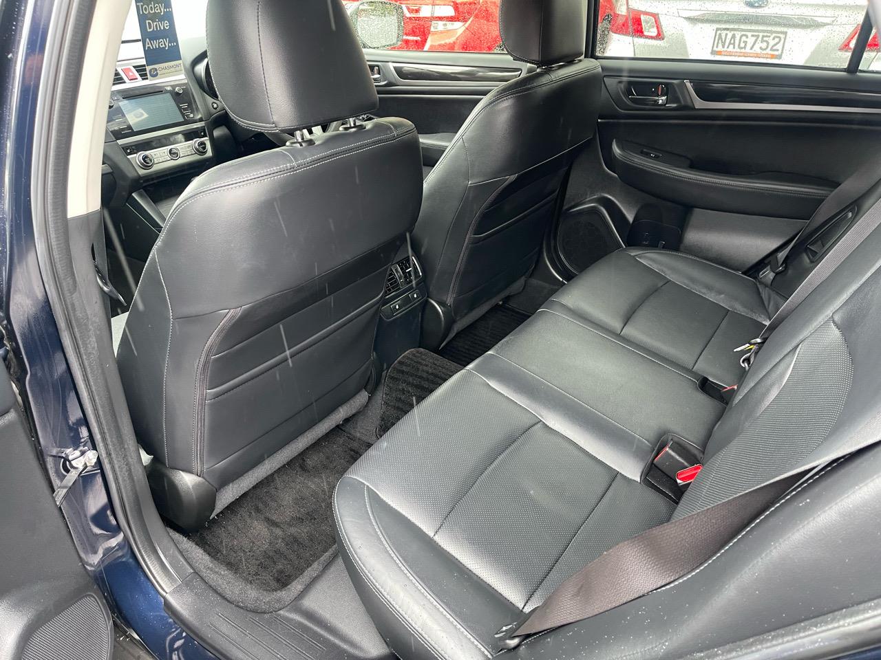 2015 Subaru OUTBACK , 2 YEAR MECHANICAL INSURANCE INCLUDED !