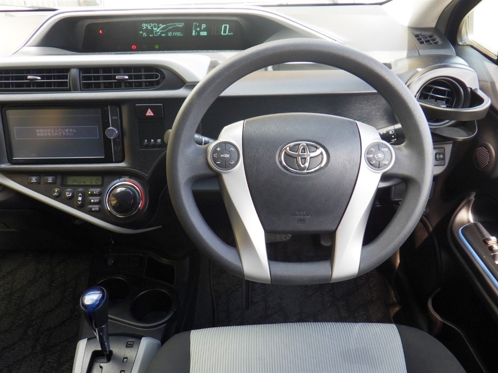 2013 Toyota AQUA HYBRID