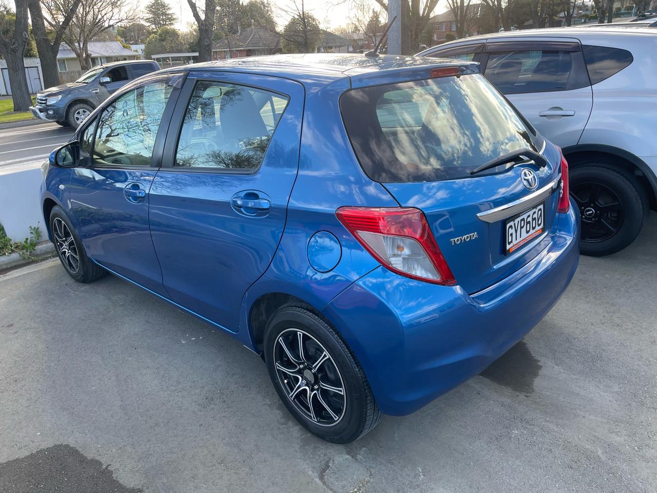 2013 Toyota YR 1.3P HATCH5 4A / Blue / Hatchback