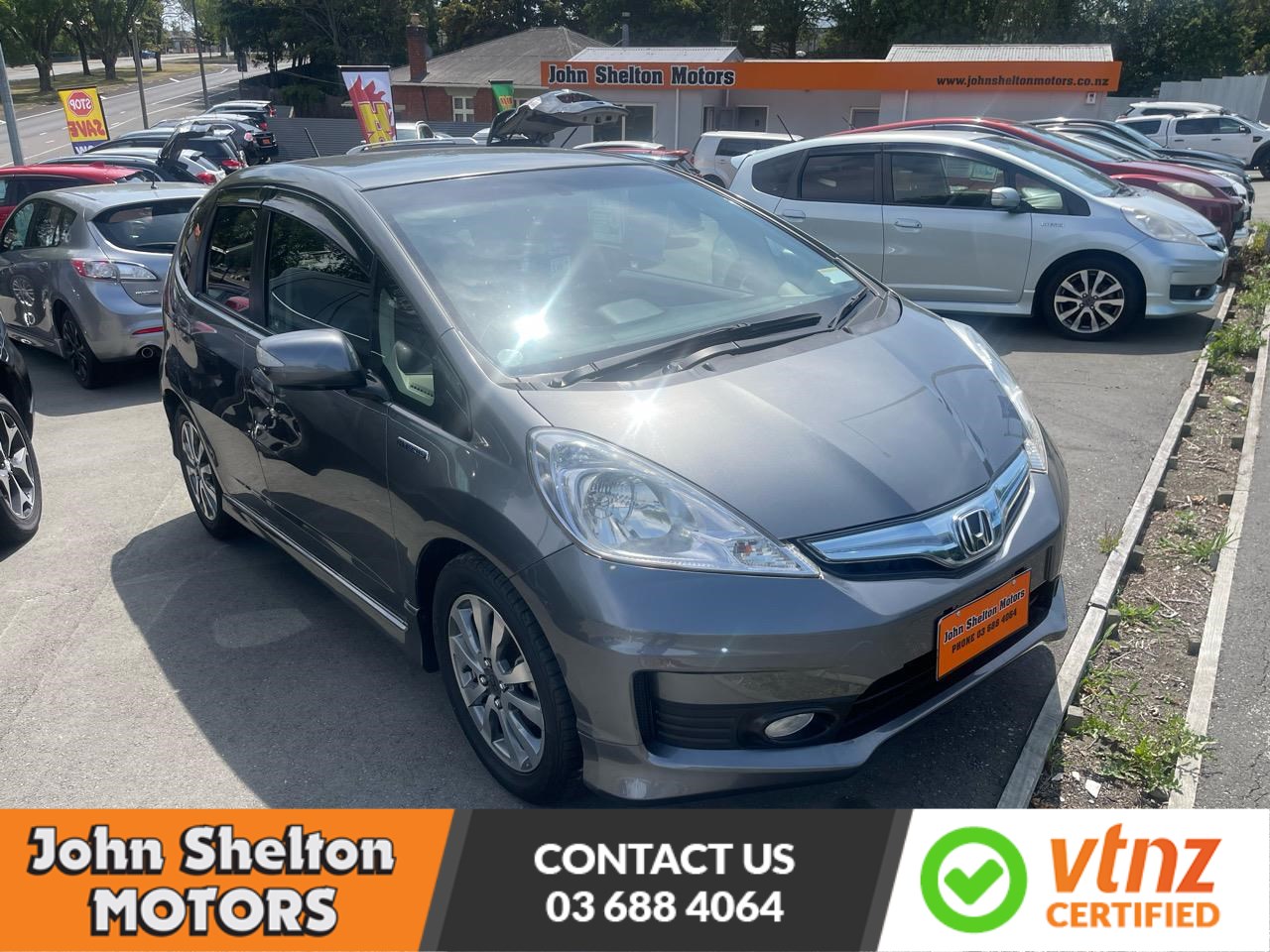 2013 Honda FIT HYBRID RS