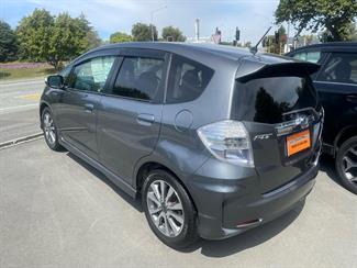 2013 Honda FIT HYBRID RS - Thumbnail