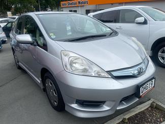2011 Honda FIT SHUTTLE HYBRID - Thumbnail