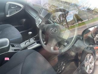 2008 Toyota VANGUARD 4WD - Thumbnail