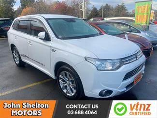 2014 Mitsubishi OUTLANDER PHEV HYBRID - Thumbnail