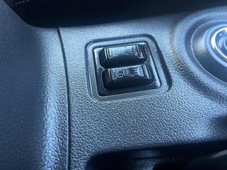 2014 Mitsubishi OUTLANDER PHEV HYBRID - Thumbnail