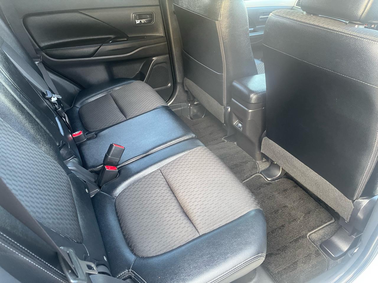 2014 Mitsubishi OUTLANDER PHEV HYBRID