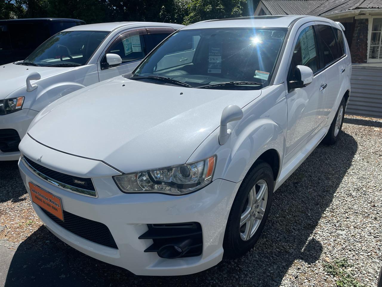 2010 Mitsubishi OUTLANDER ROADEST 7 SEATER 
