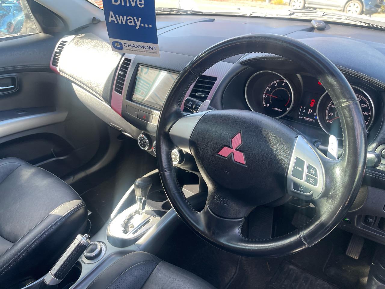 2010 Mitsubishi OUTLANDER ROADEST 7 SEATER 