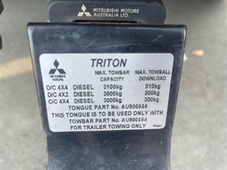 2017 Mitsubishi TRITON - Thumbnail