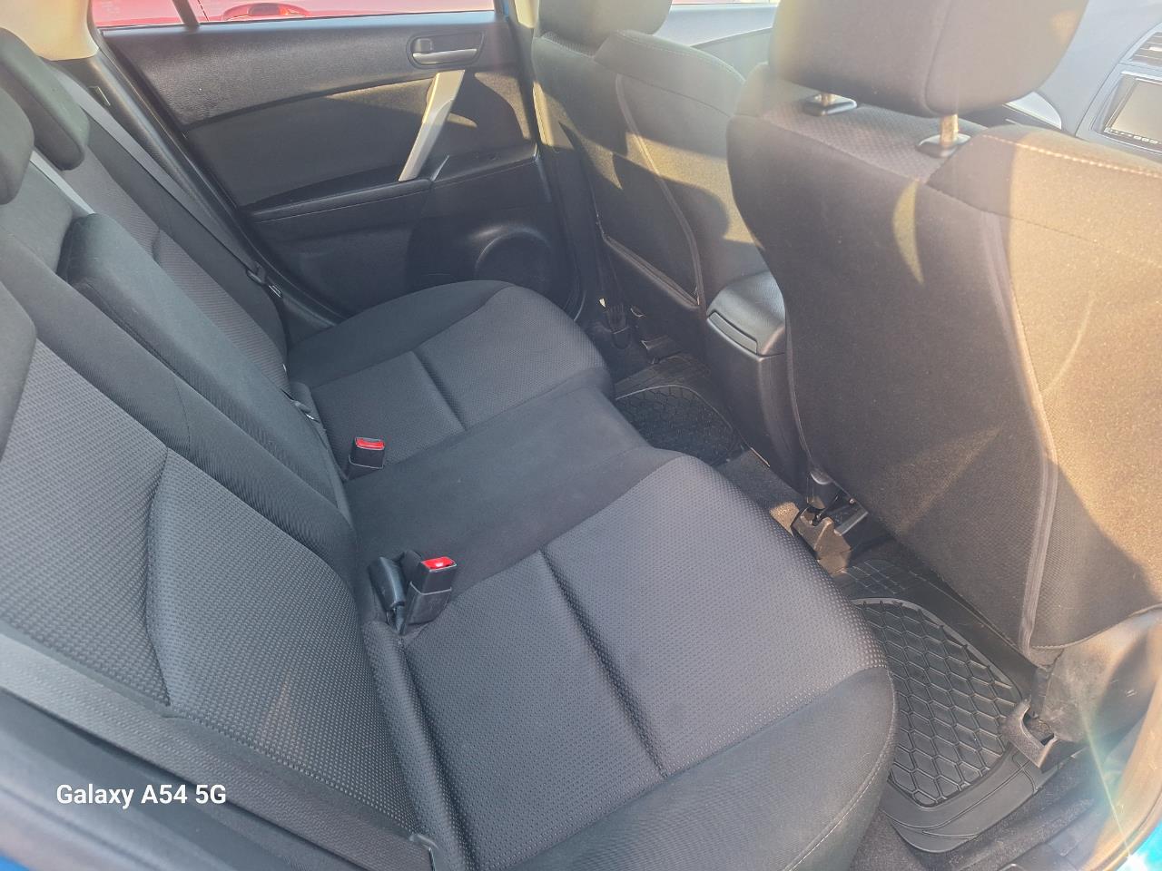 2012 Mazda axela