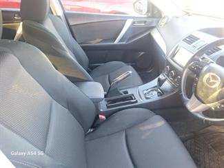 2012 Mazda axela - Thumbnail