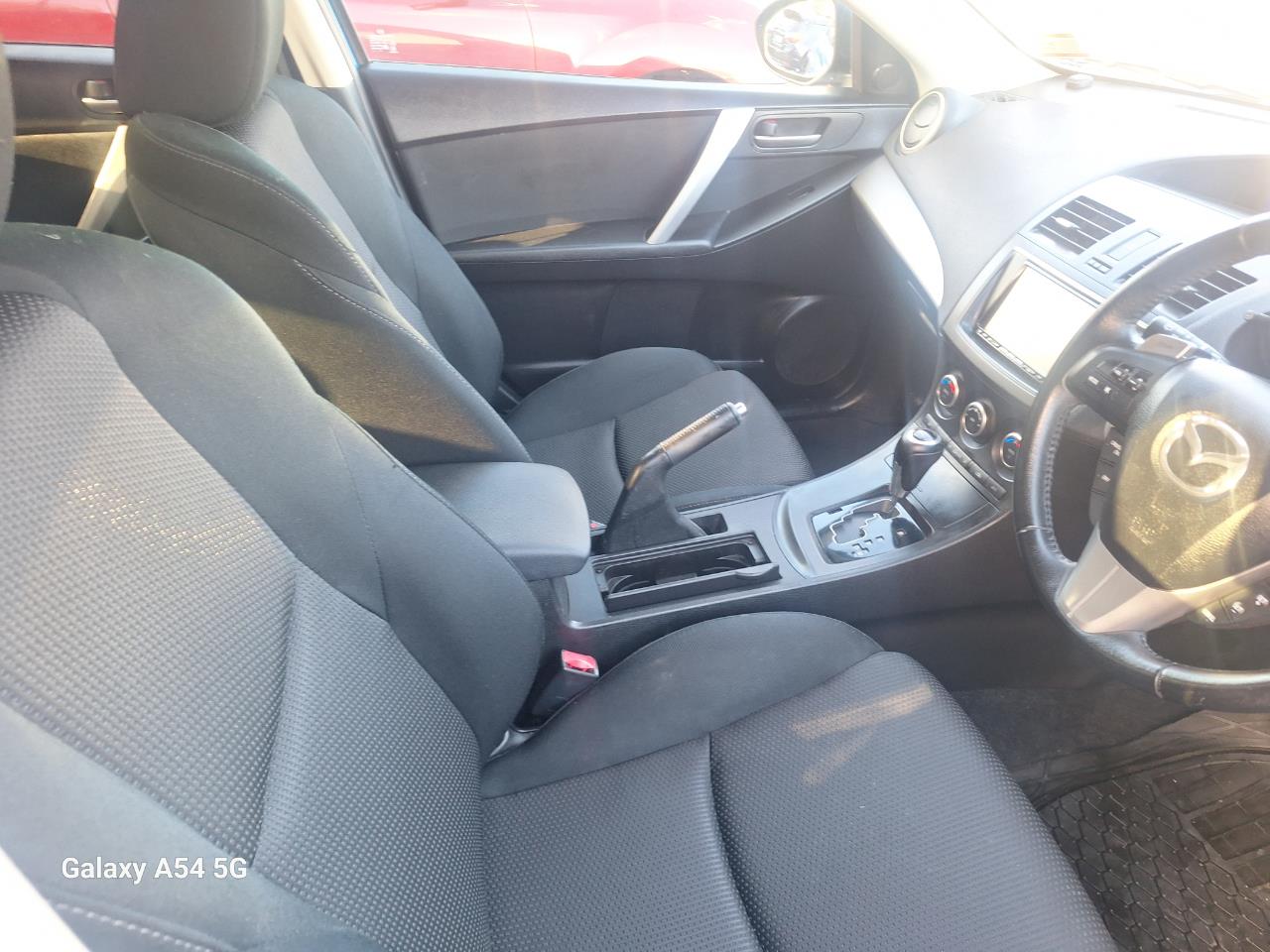 2012 Mazda axela