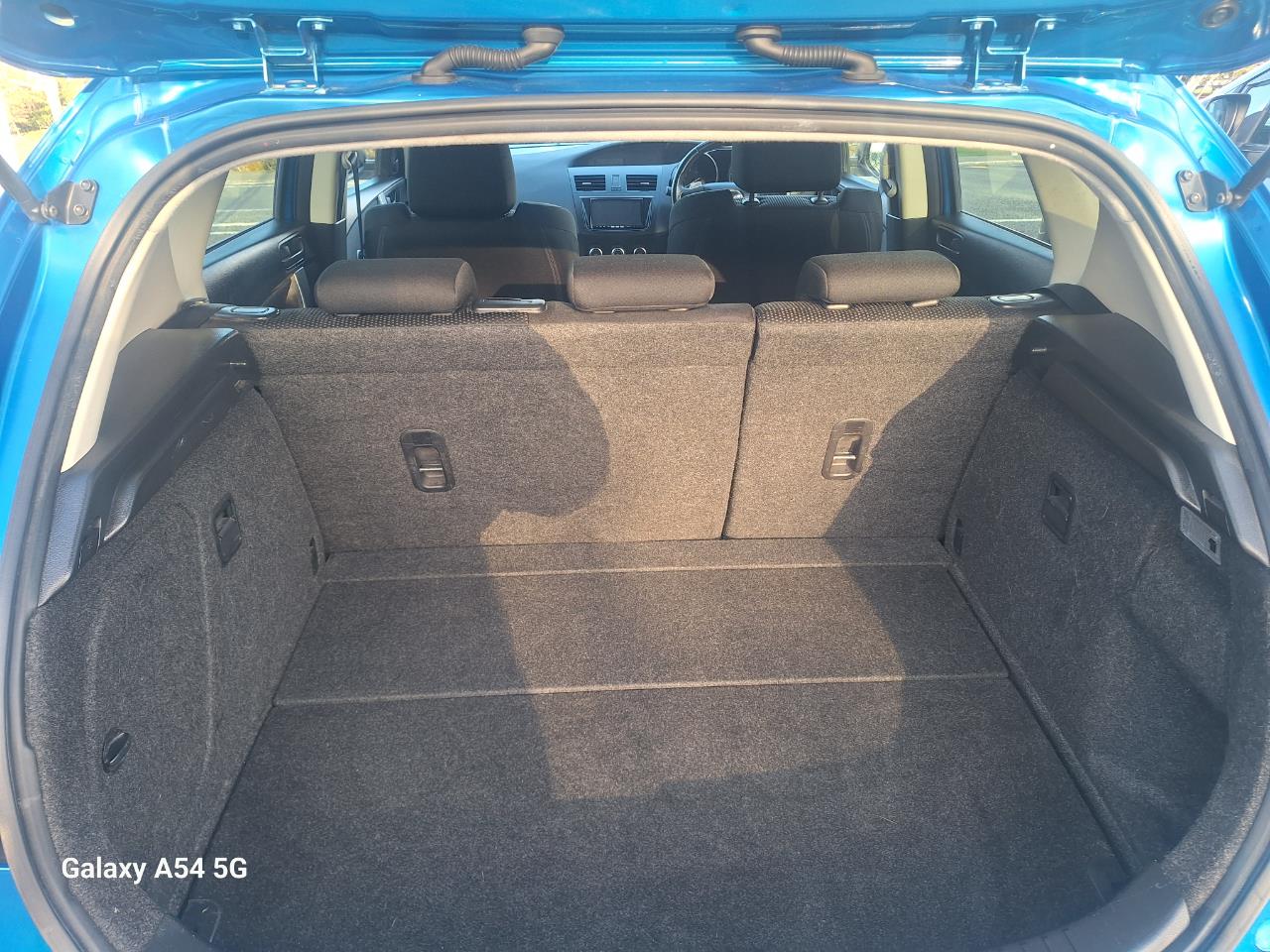 2012 Mazda axela