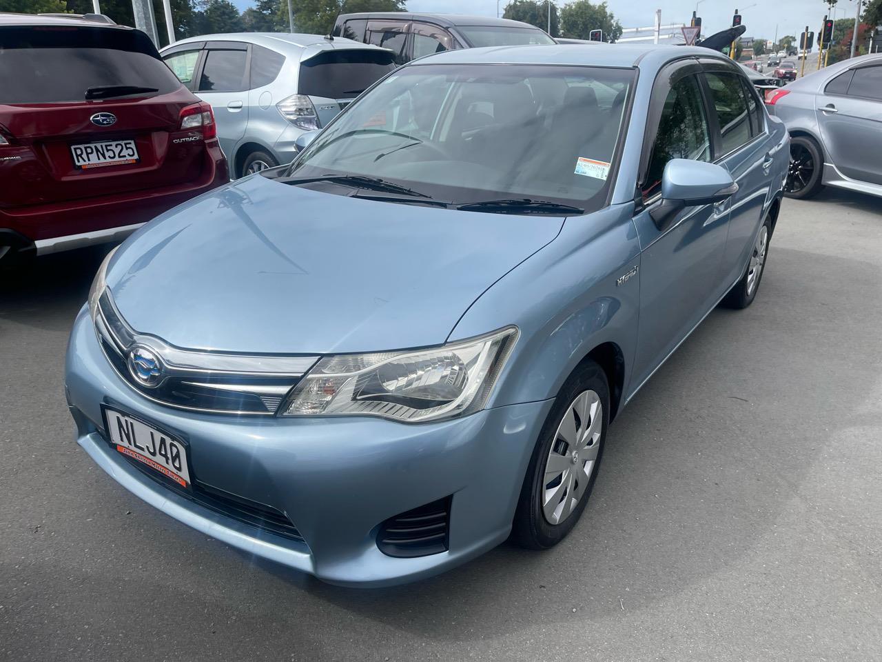 2013 Toyota corolla axio hybrid