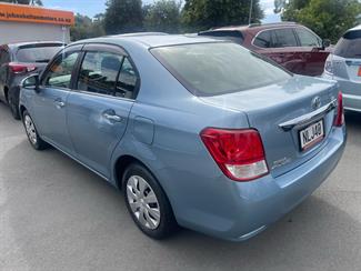 2013 Toyota corolla axio hybrid - Thumbnail