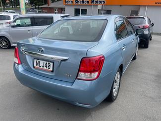 2013 Toyota corolla axio hybrid - Thumbnail