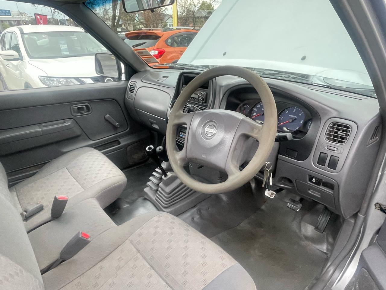 2002 Nissan NAVARA Utility  Pickup / Chassis cab(4x4)
