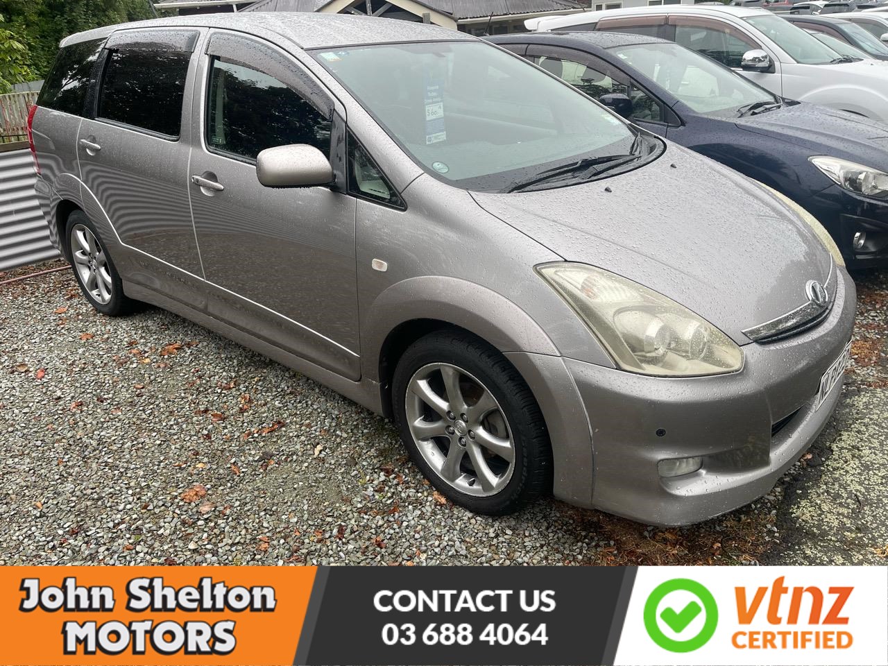 2005 Toyota WISH