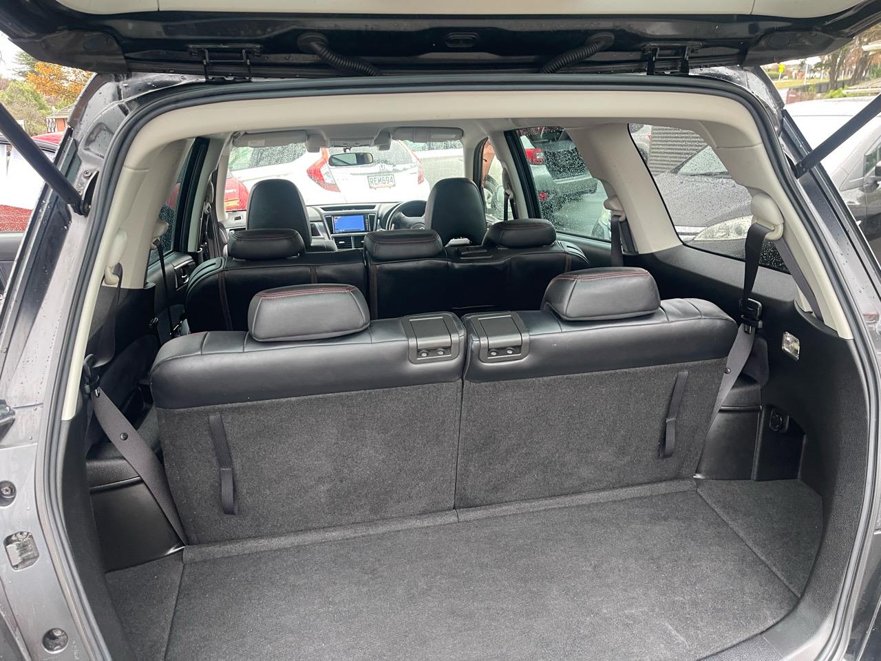 2013 Subaru exiga 7 seater