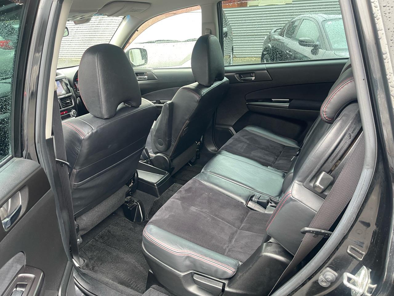 2013 Subaru exiga 7 seater