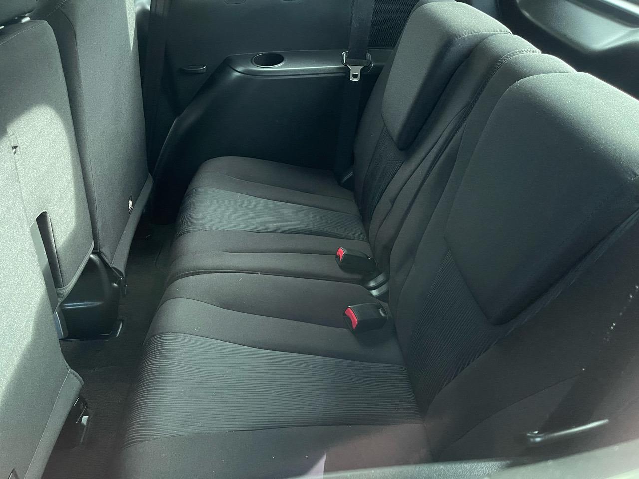 2011 Nissan lafesta 7 seater