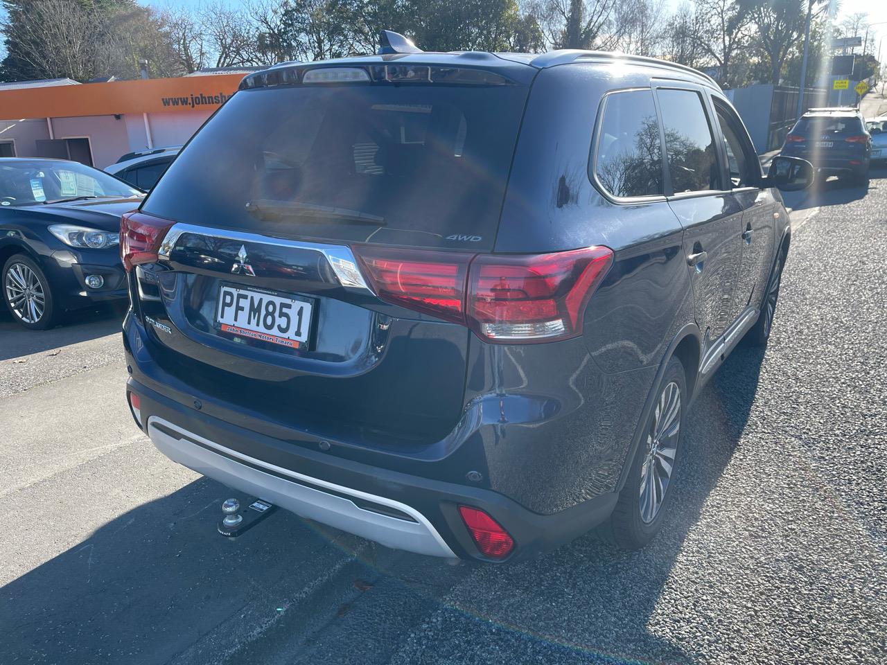 2022 Mitsubishi OUTLANDER 7 SEATER 4X4 KIWI NEW