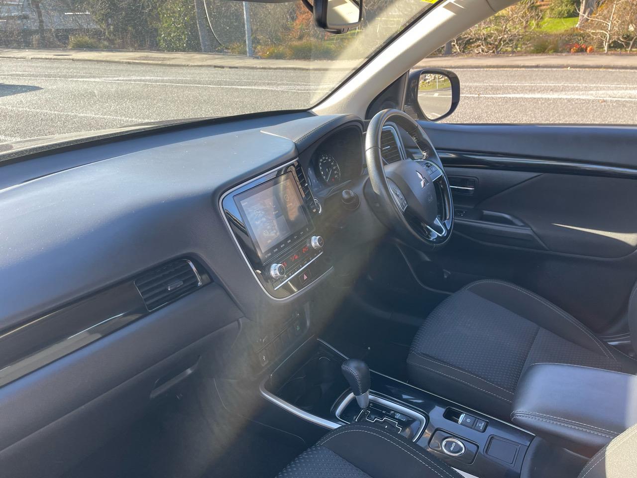 2022 Mitsubishi OUTLANDER 7 SEATER 4X4 KIWI NEW