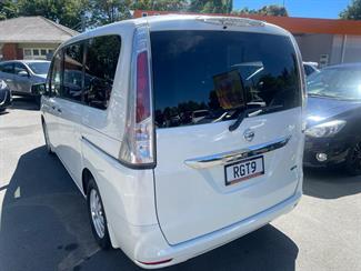 2012 Nissan serena 8 seater! - Thumbnail