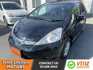 2012 Honda Fit Hybrid shuttle wagon - Thumbnail