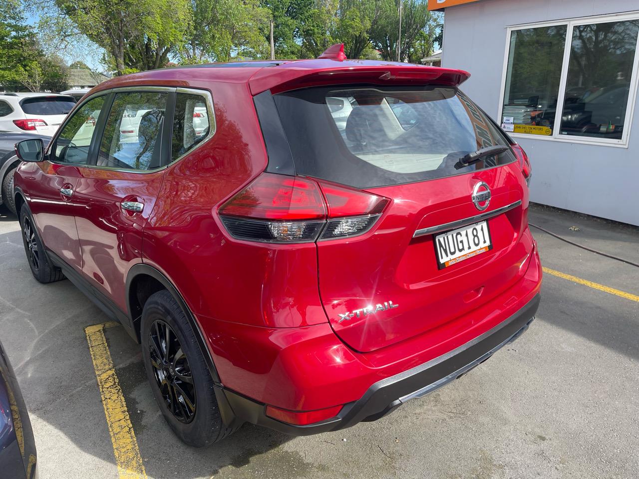2021 Nissan X-TRAIL ST 2.5P/4WD/6CVT / Red
