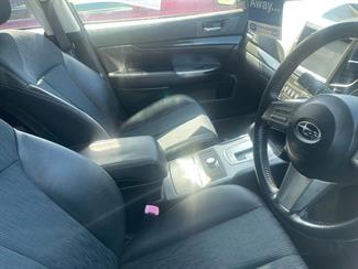 2011 Subaru OUTBACK - Thumbnail