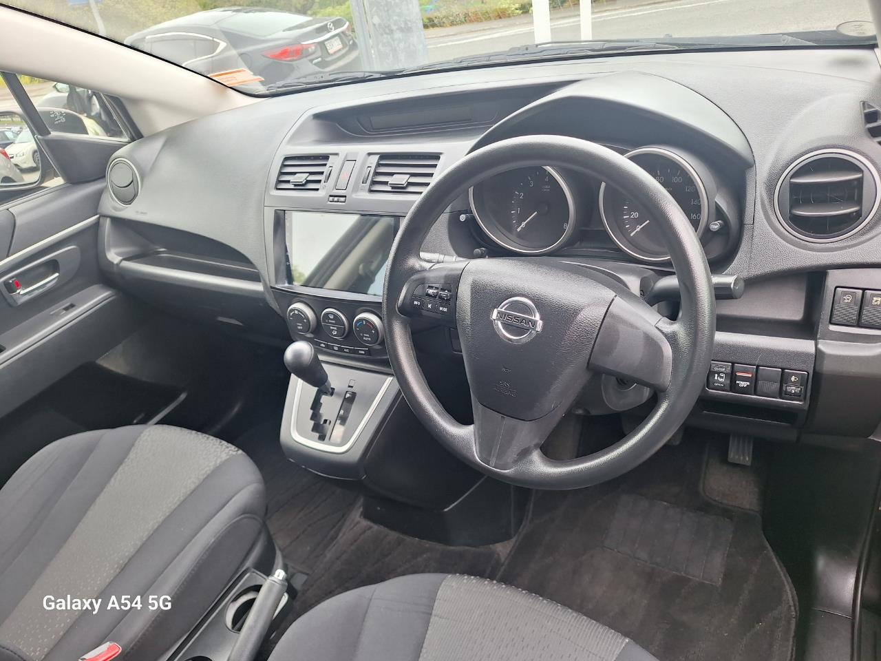 2012 Nissan lafesta 7 seater