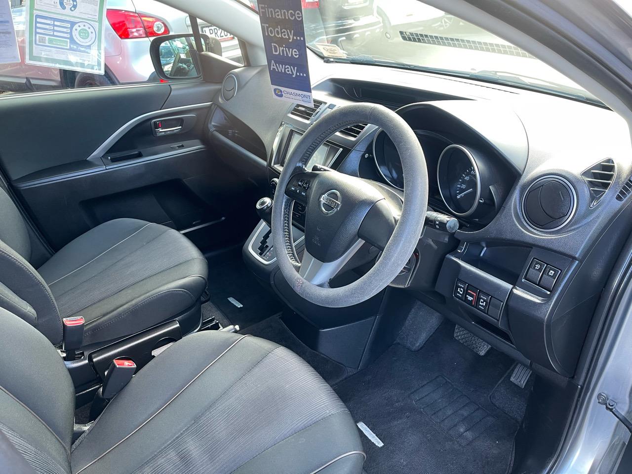 2014 Nissan lafesta 7 seater