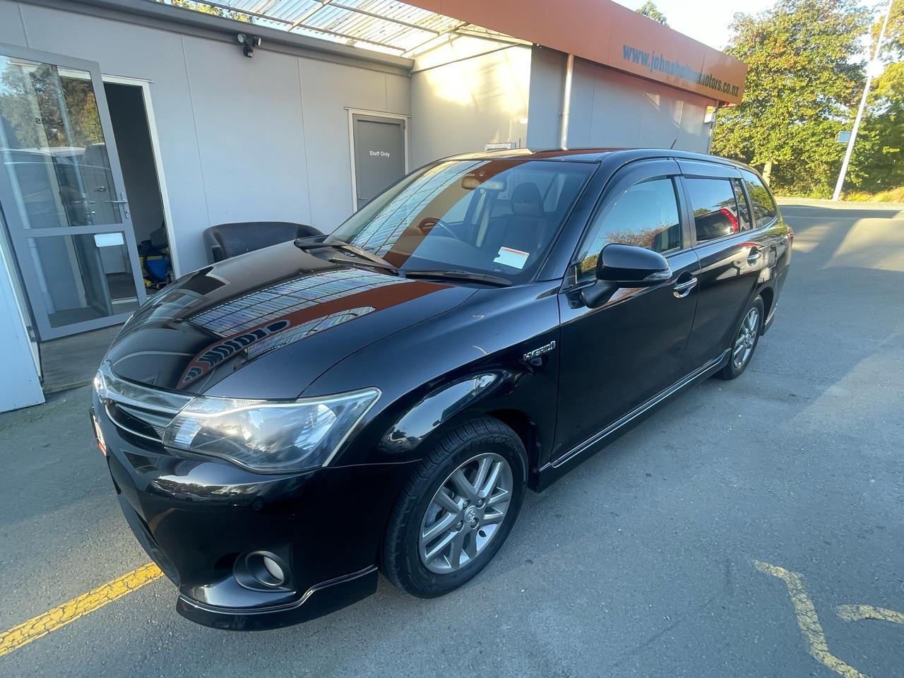 2014 Toyota corolla fielder hybrid