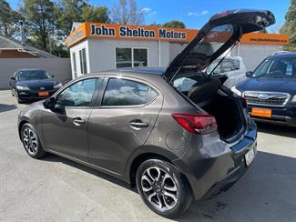 2017 Mazda 2 GSX 1.5P/6AT / Grey / Hatchback - Thumbnail