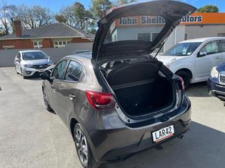 2017 Mazda 2 GSX 1.5P/6AT / Grey / Hatchback - Thumbnail
