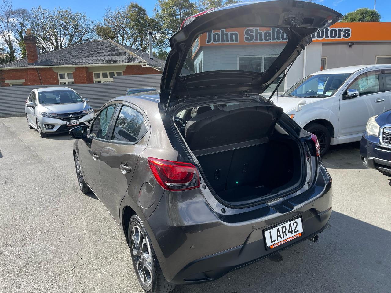 2017 Mazda 2 GSX 1.5P/6AT / Grey / Hatchback
