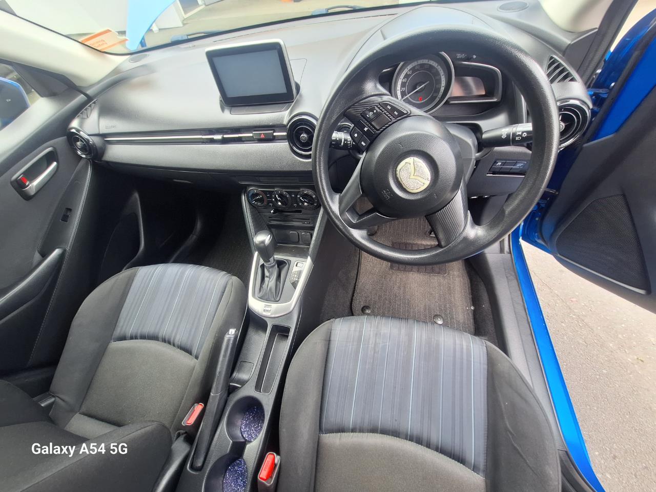 2015 Mazda demio 5 door hatch
