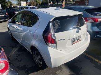 2015 Toyota AQUA HYBRID - Thumbnail