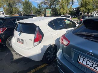 2015 Toyota AQUA HYBRID - Thumbnail