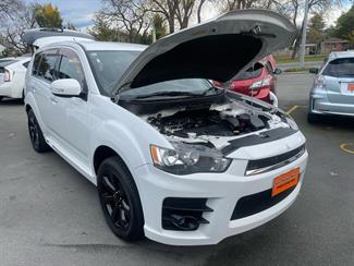 2011 Mitsubishi OUTLANDER - Thumbnail