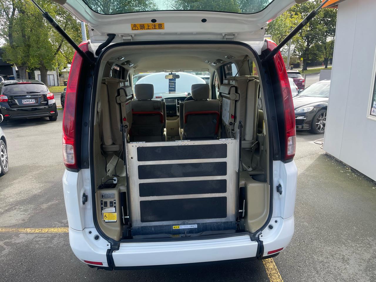 2010 Nissan SERENA DISABILITY WHEEL CHAIR VAN